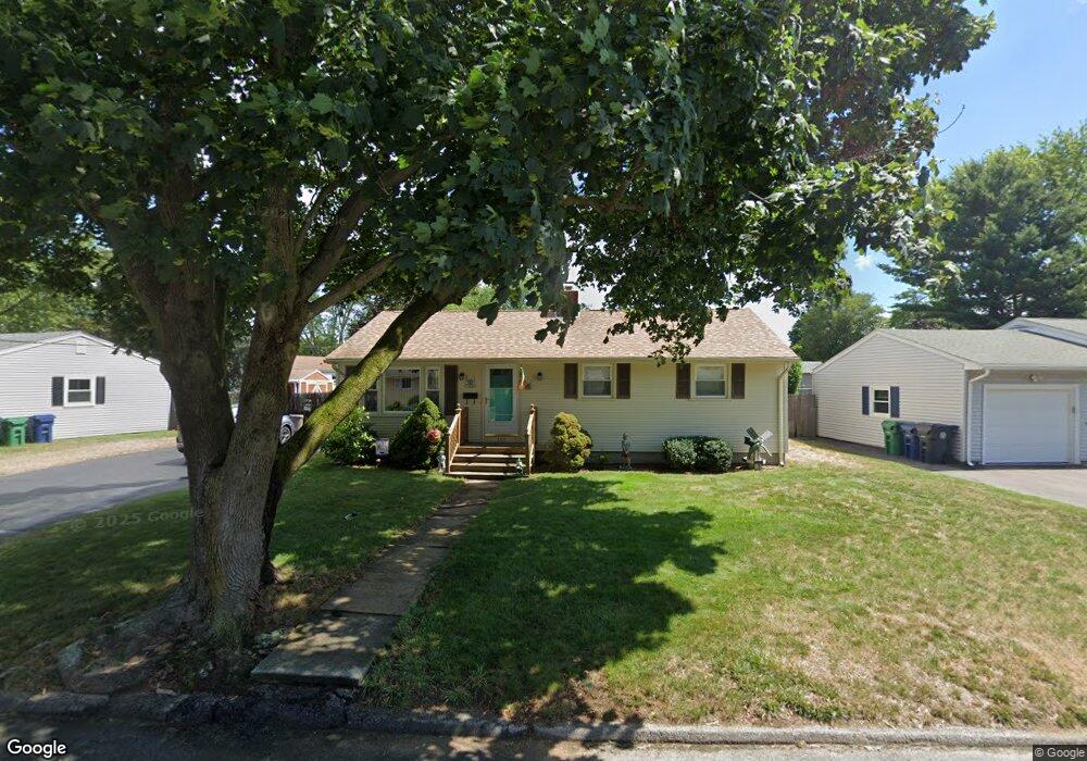 184 Burbank Dr, Warwick, RI 02886 - photo 1