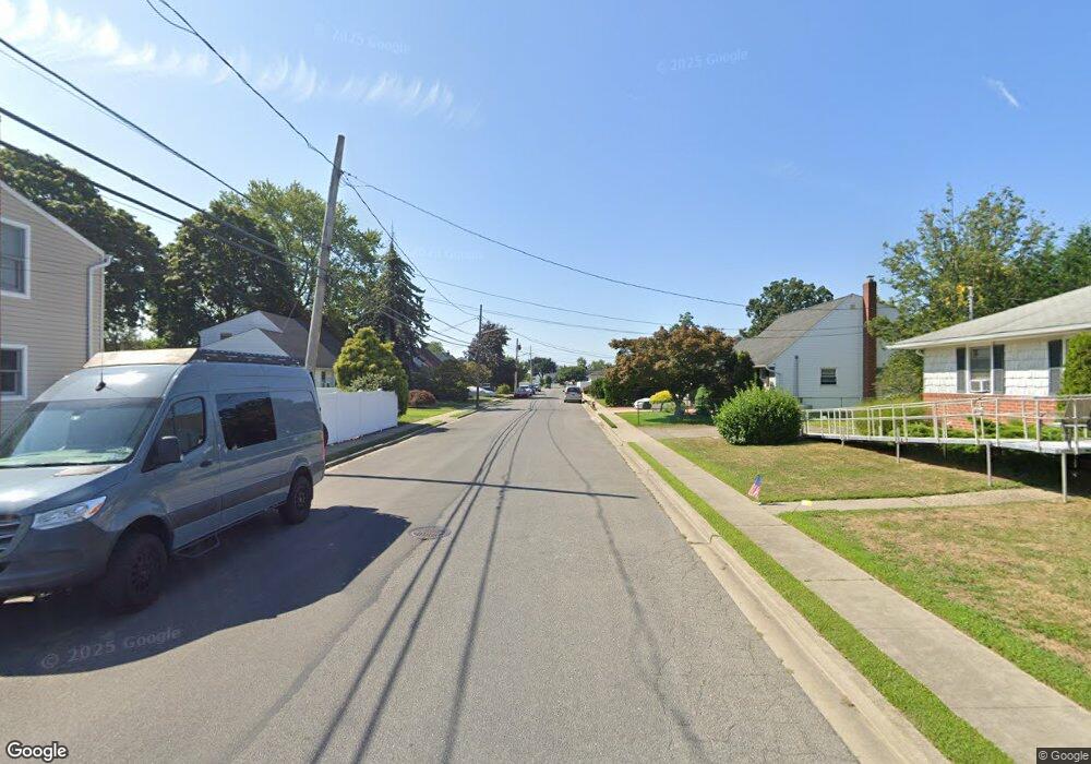 8 Nibble Ln, Bethpage, NY 11714 - photo 1