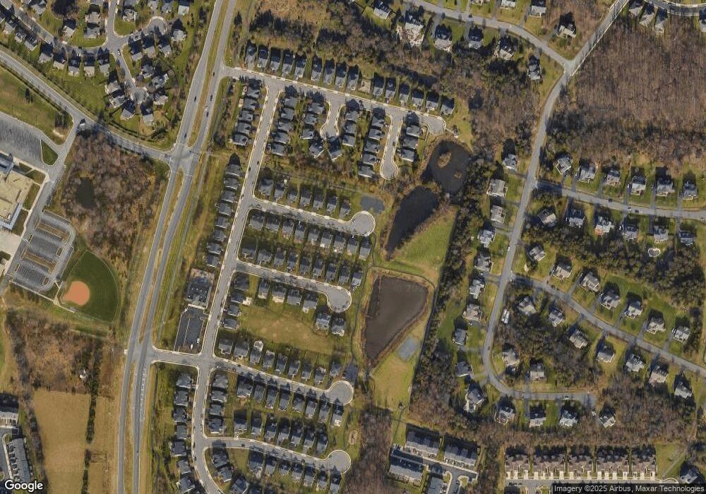 42257 Palm Cove Ct, Chantilly, VA 20152 - photo 1