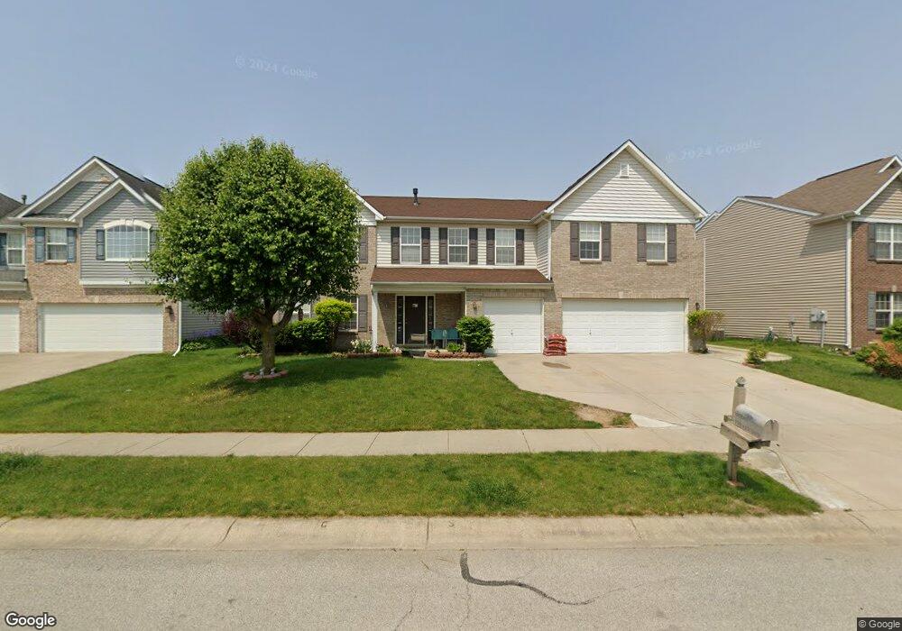 3666 Pickwick Cir, Plainfield, IN 46168 - photo 1
