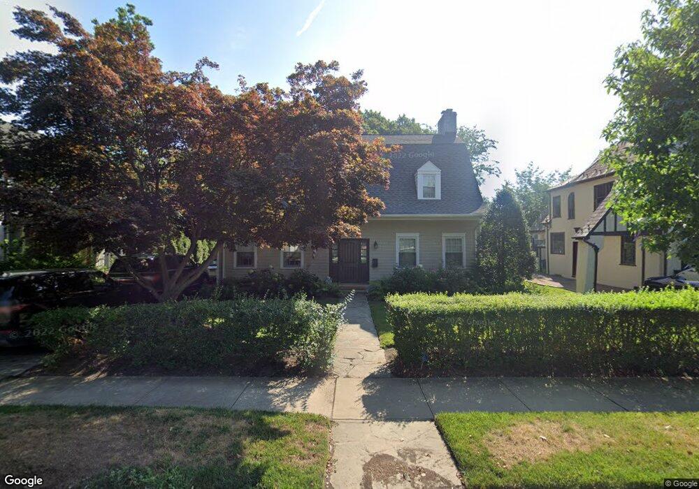 12 Commonwealth Blvd, Floral Park, NY 11001 - photo 1