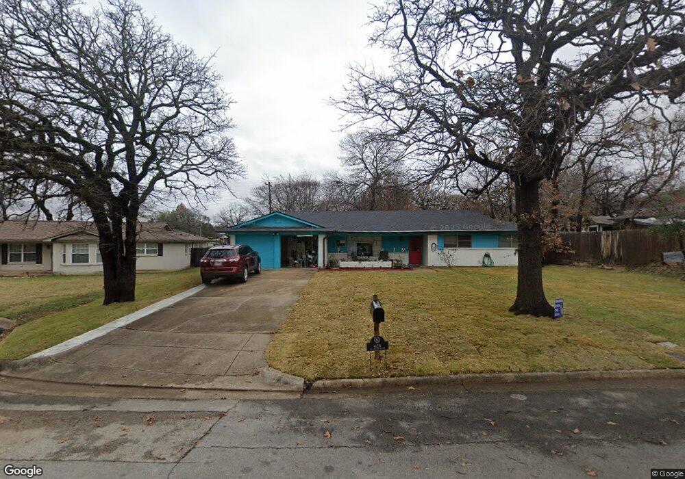 624 Plainview Ct, Hurst, TX 76054 - photo 1