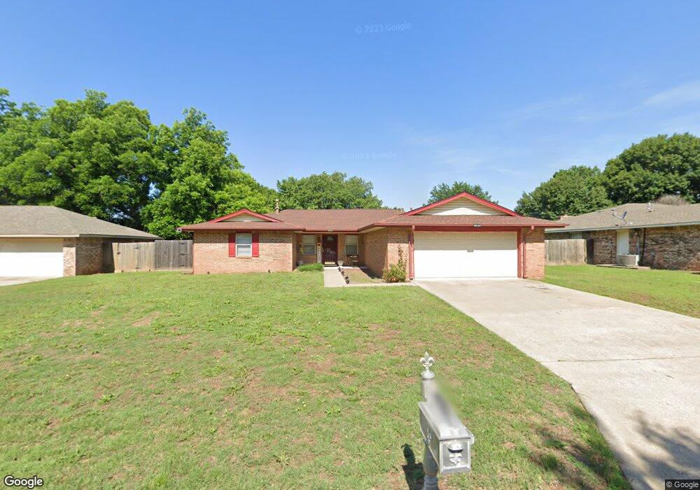 2013 Woodrock Dr, Duncan, OK 73533 - photo 1