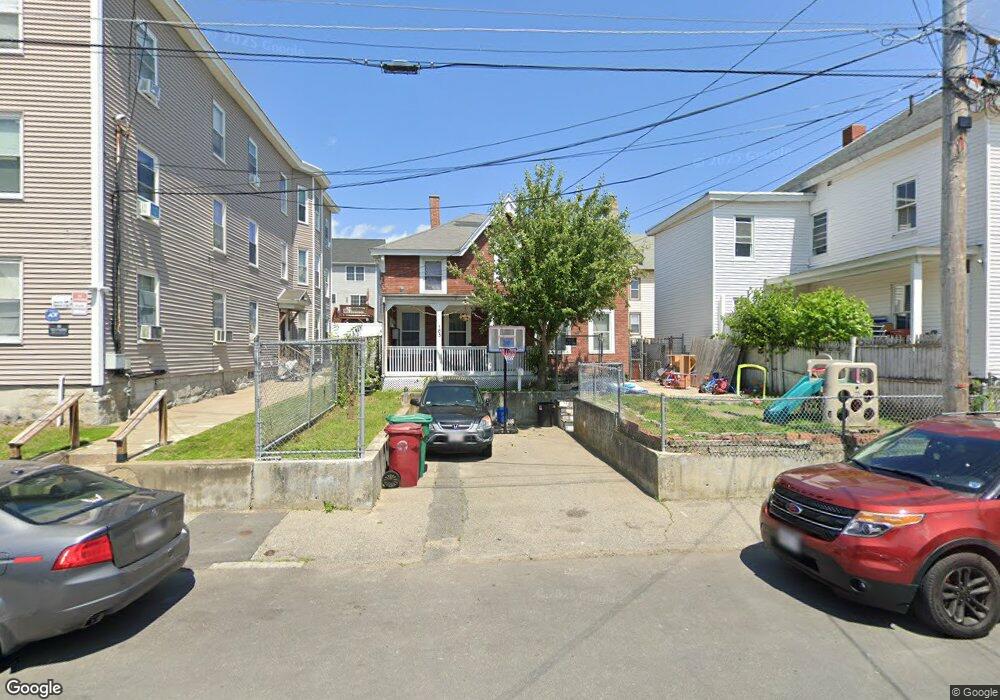 183 Cumberland Rd, Lowell, MA 01850 - photo 1