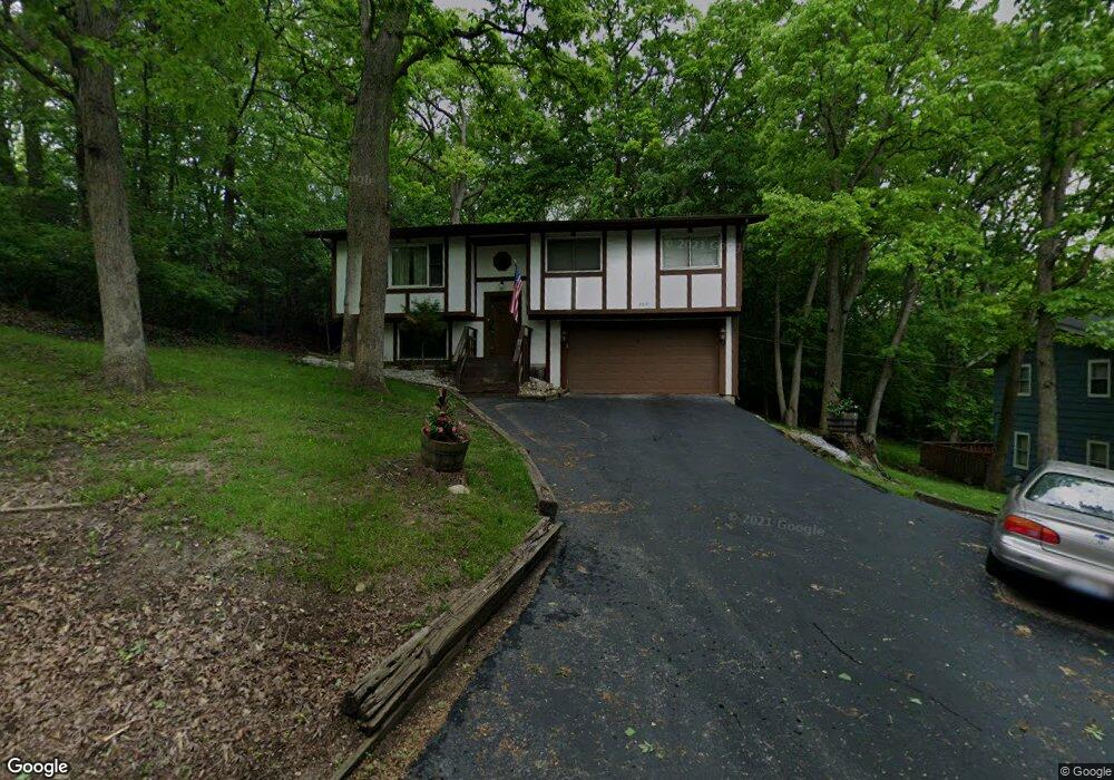 269 Skyline Dr, Carpentersville, IL 60110 - photo 1