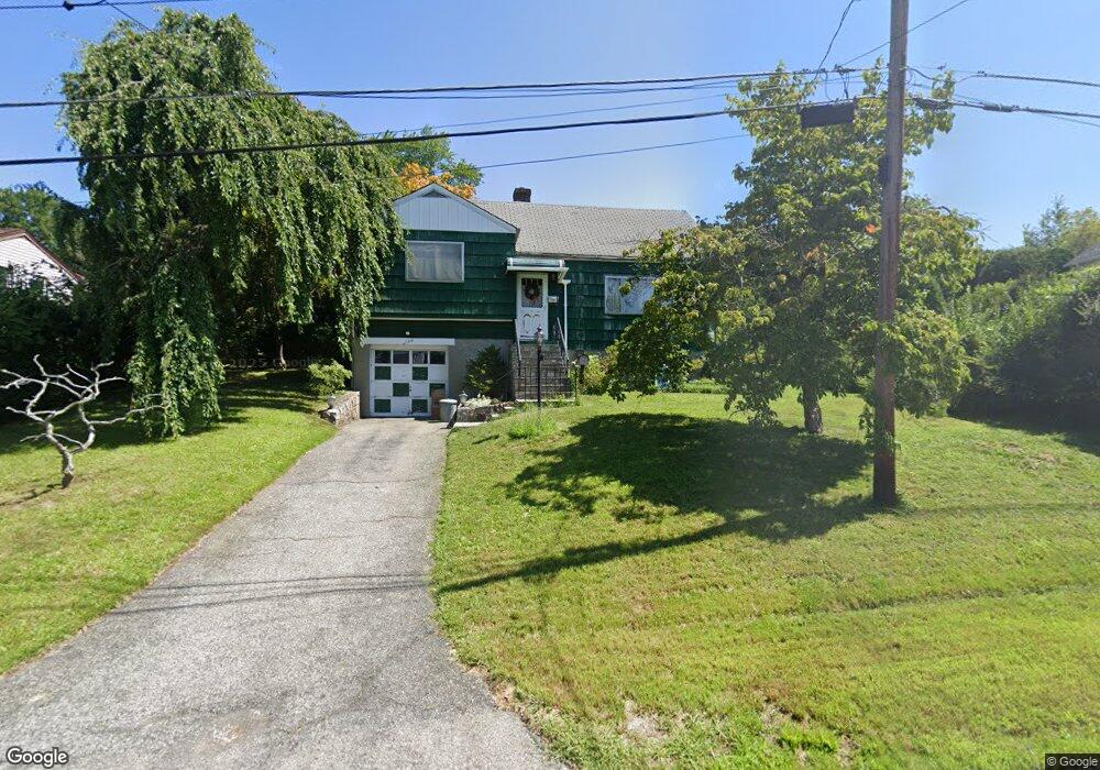 122 Fairfax Ave, Hawthorne, NY 10532 - photo 1