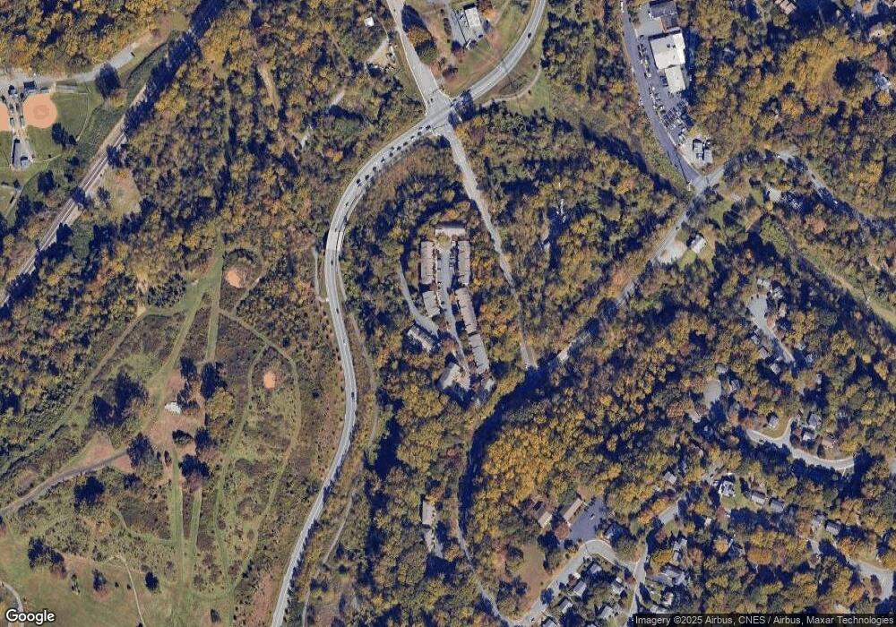 113-B Melbourne Park, Charlottesville, VA 22901 - photo 1