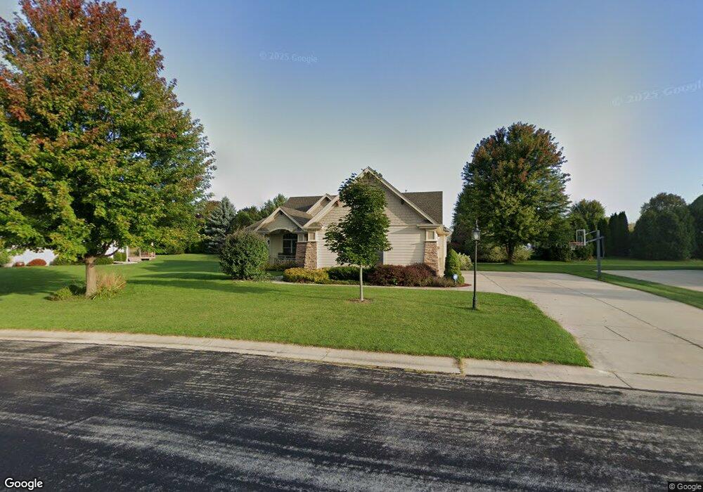 N74W15070 Hidden Way Dr, Menomonee Falls, WI 53051 - photo 1