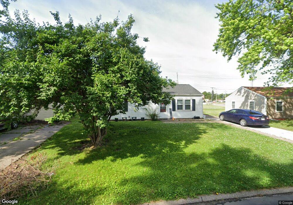 2117 W 68th St, Davenport, IA 52806 - photo 1