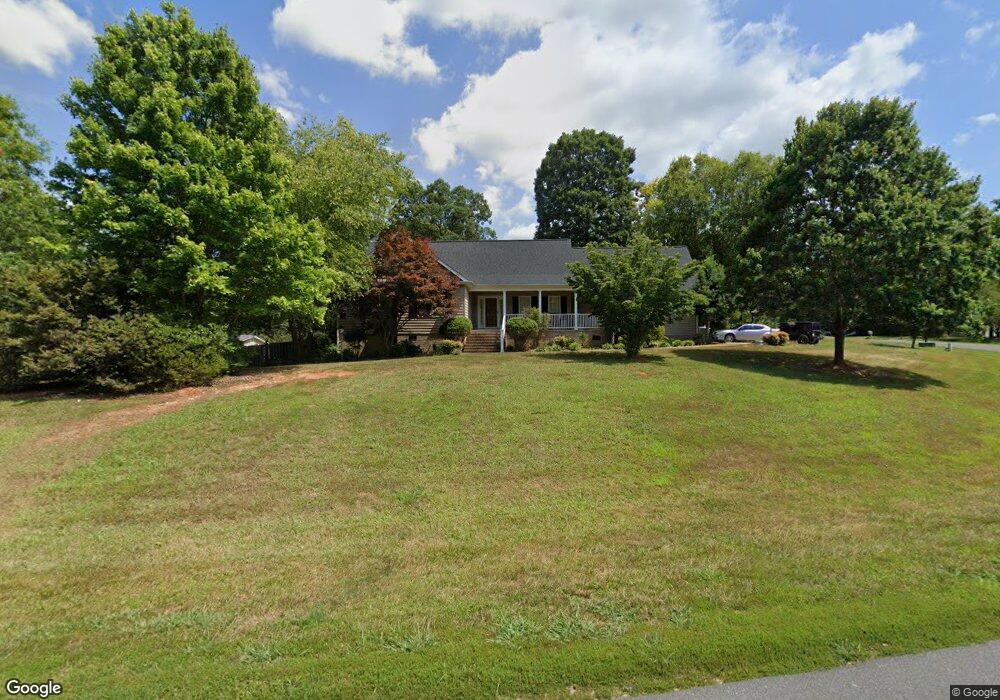 2377 Hickory Forest Dr, Asheboro, NC 27203 - photo 1