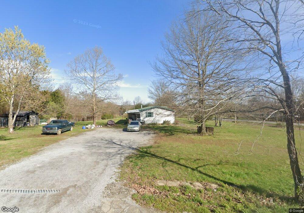 202 Ridgewood Dr, Shelbyville, TN 37160 - photo 1