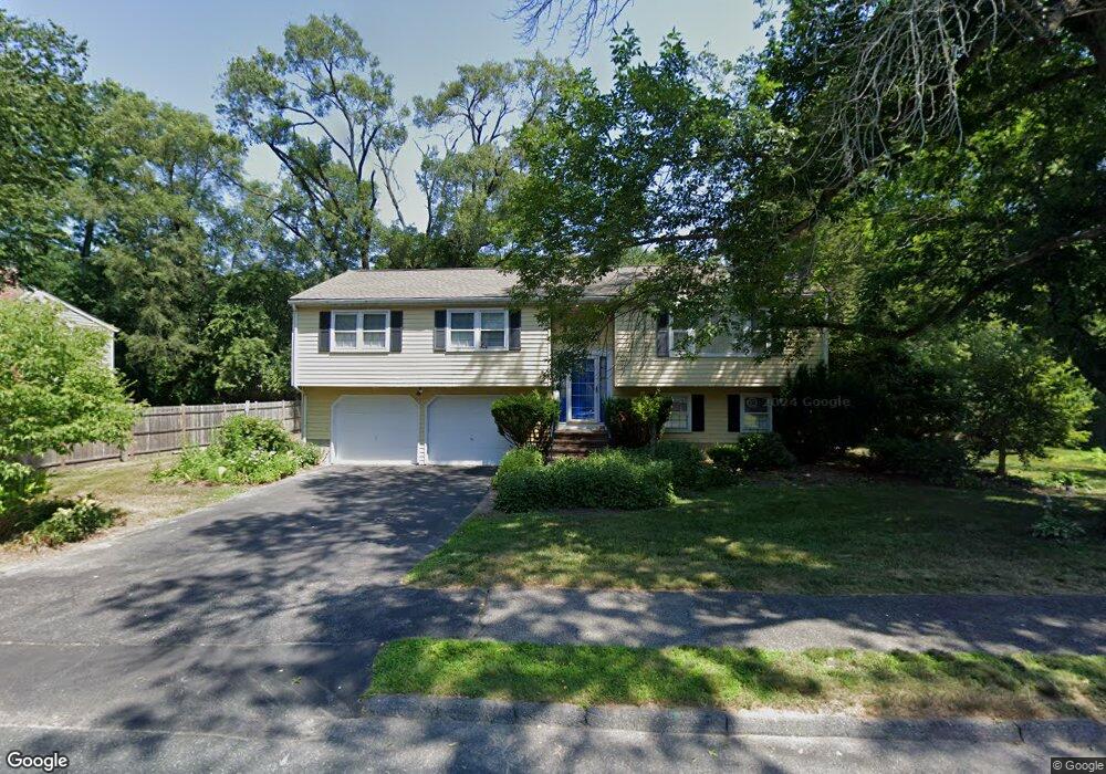 9 Pinewood Rd, Wellesley, MA 02482 - photo 1