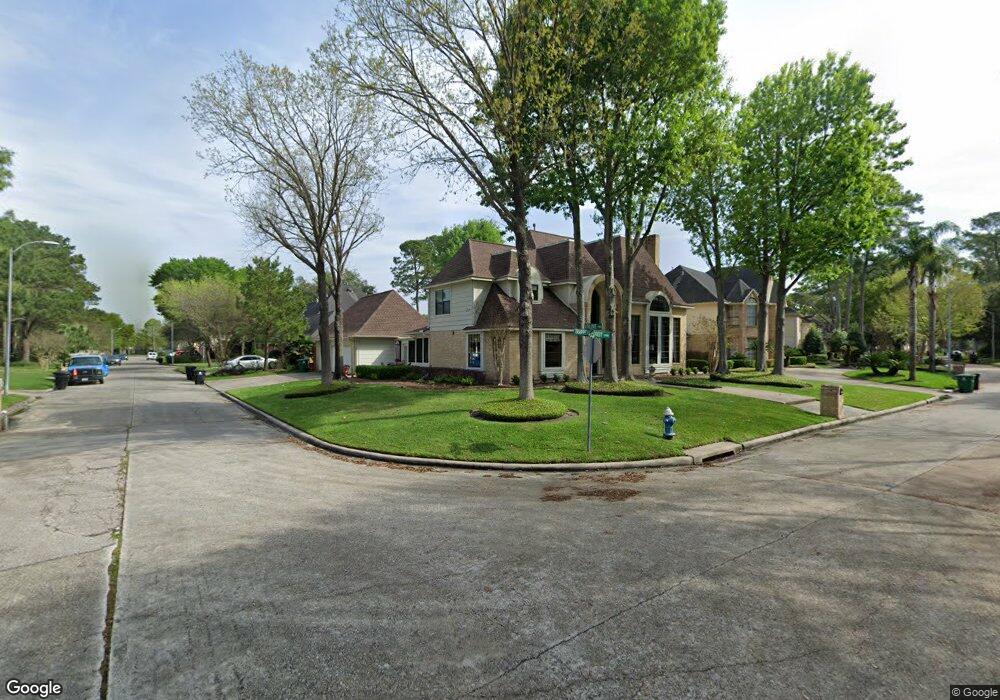 3922 Trappers Forest Dr, Houston, TX 77088 - photo 1