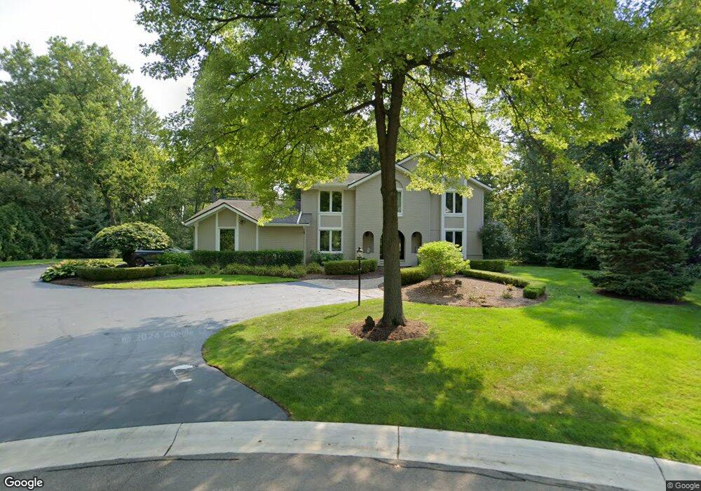 57 Renton Ct, Bloomfield Hills, MI 48304 - photo 1