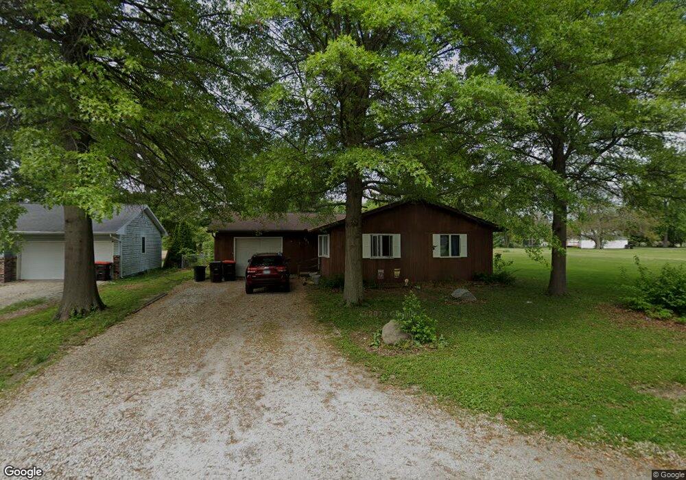 803 Bryan Ave, Lincoln, IL 62656 - photo 1