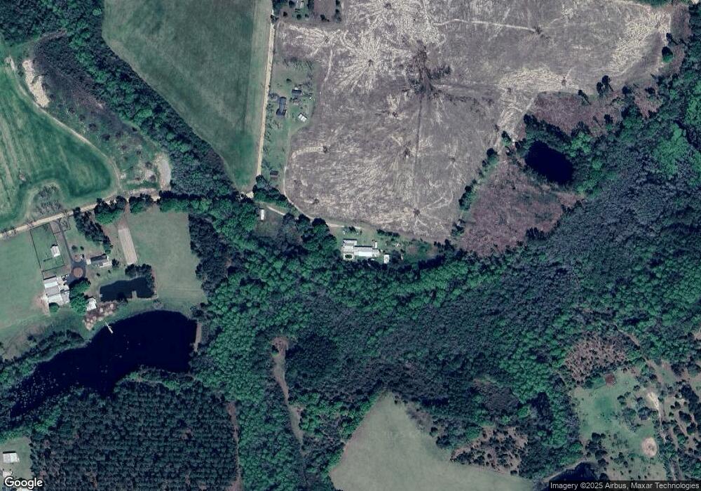 171 Seal Cir, Alma, GA 31510 - photo 1