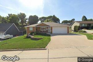 486 Valley Dr, Hinton, IA 51024