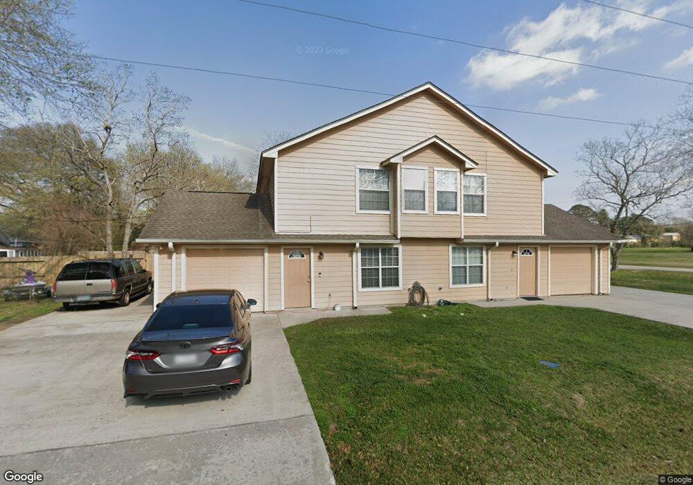 403 N Howard St unit 2, Tomball, TX 77375 - photo 1