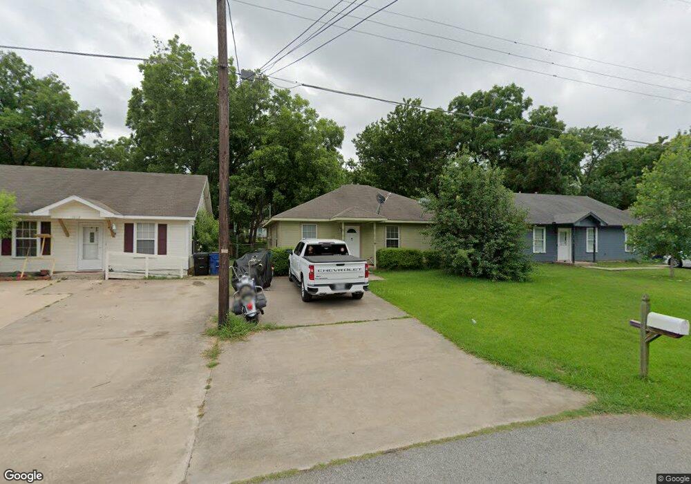 1014 Baker St, Denison, TX 75020 - photo 1