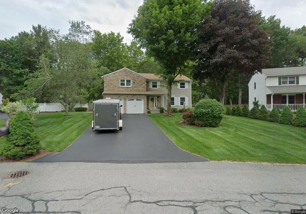 6986 Suzanne Ln, Schenectady, NY 12303 - photo 1