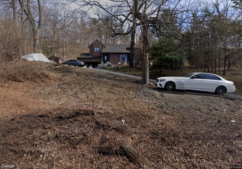 360 Mountain View Rd, Reading, PA 19607 - photo 1