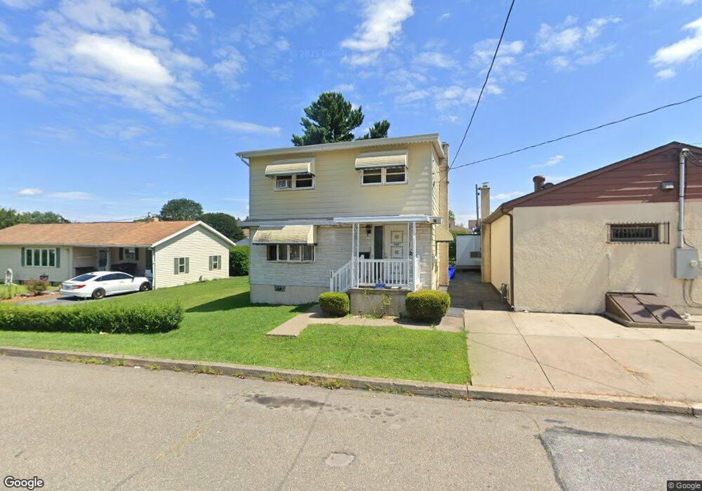987 Grant St, Hazleton, PA 18201 - photo 1
