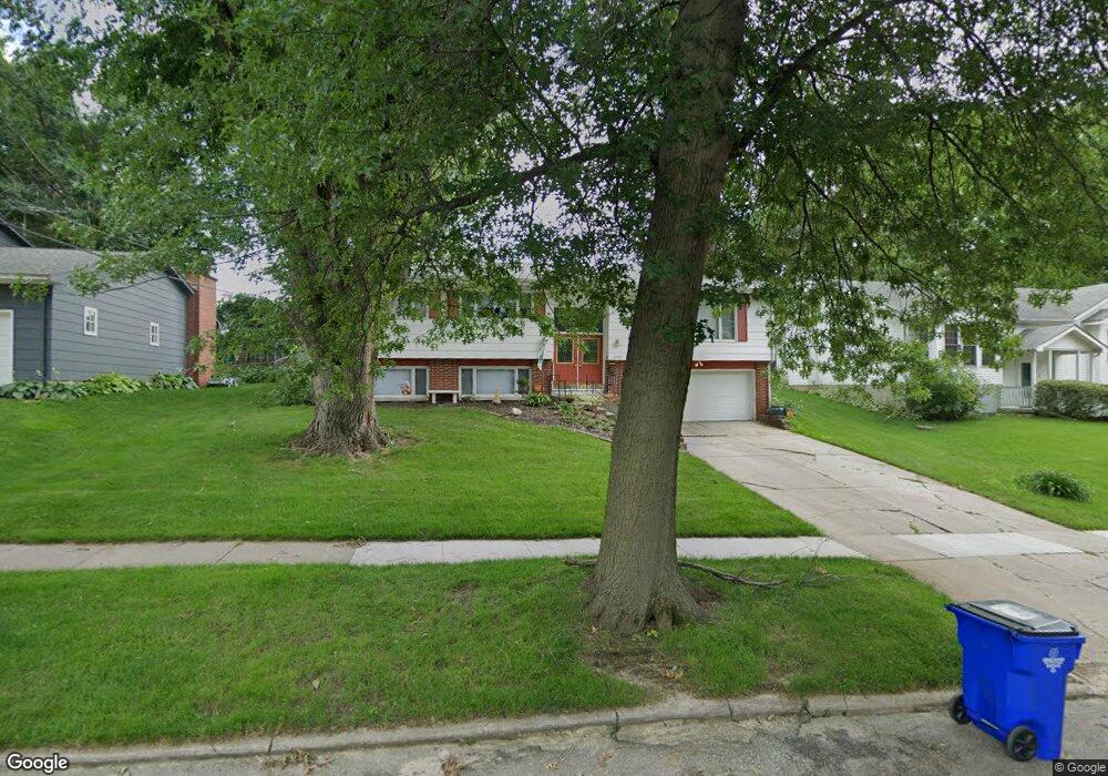 1037 Juniper Dr SW, Cedar Rapids, IA 52404 - photo 1