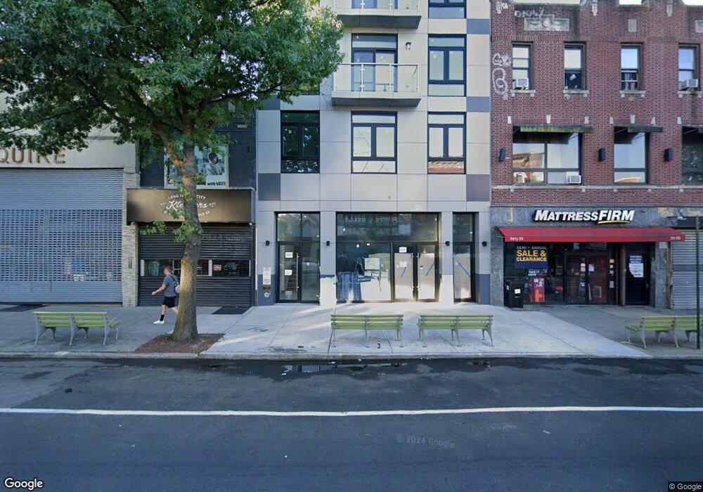 3057 Steinway St, Long Island City, NY 11103 - photo 1