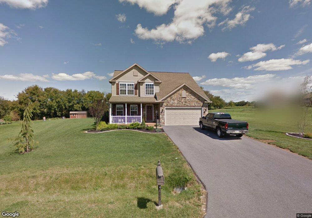 648 Franklin Square Dr, Chambersburg, PA 17201 - photo 1