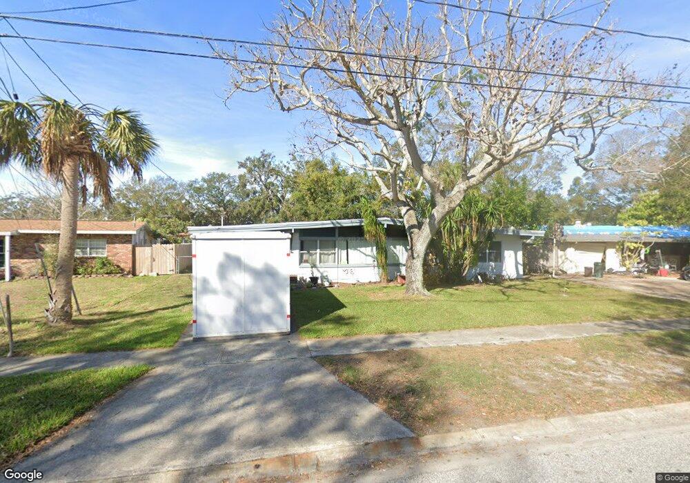 302 Country Club Dr, Oldsmar, FL 34677 - photo 1