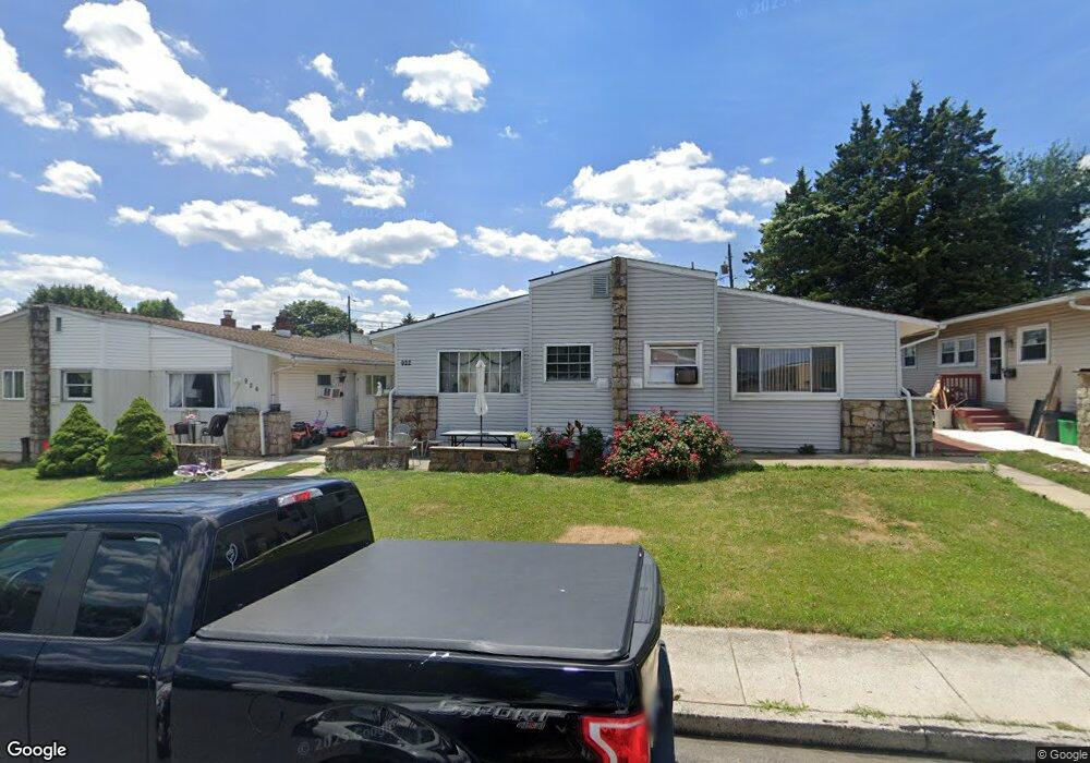 922 Genesee St, Allentown, PA 18103 - photo 1