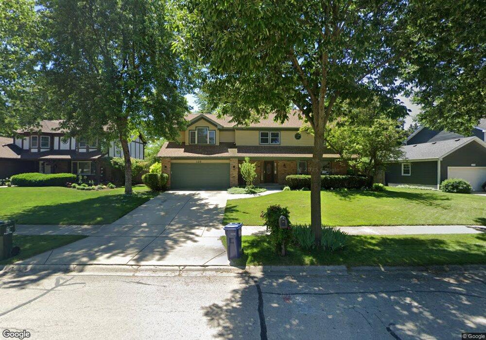 120 Split Oak Rd, Naperville, IL 60565 - photo 1