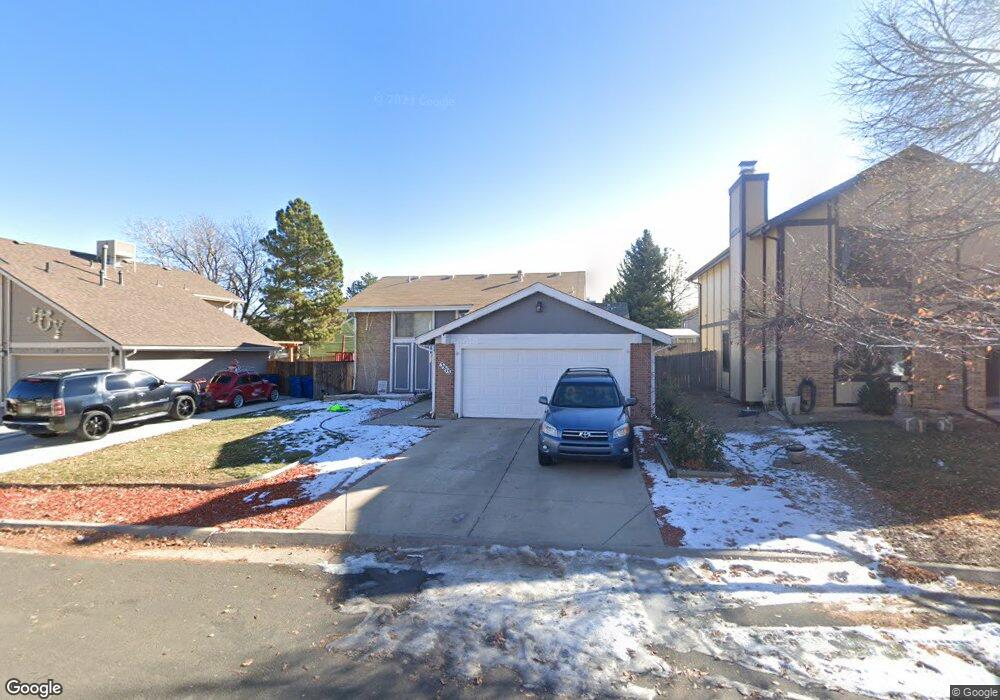 3813 S Ceylon Way, Aurora, CO 80013 - photo 1