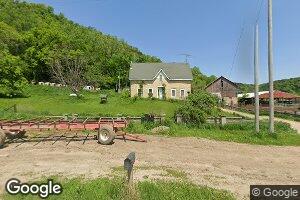 1090 Iowa River Dr, New Albin, IA 52160