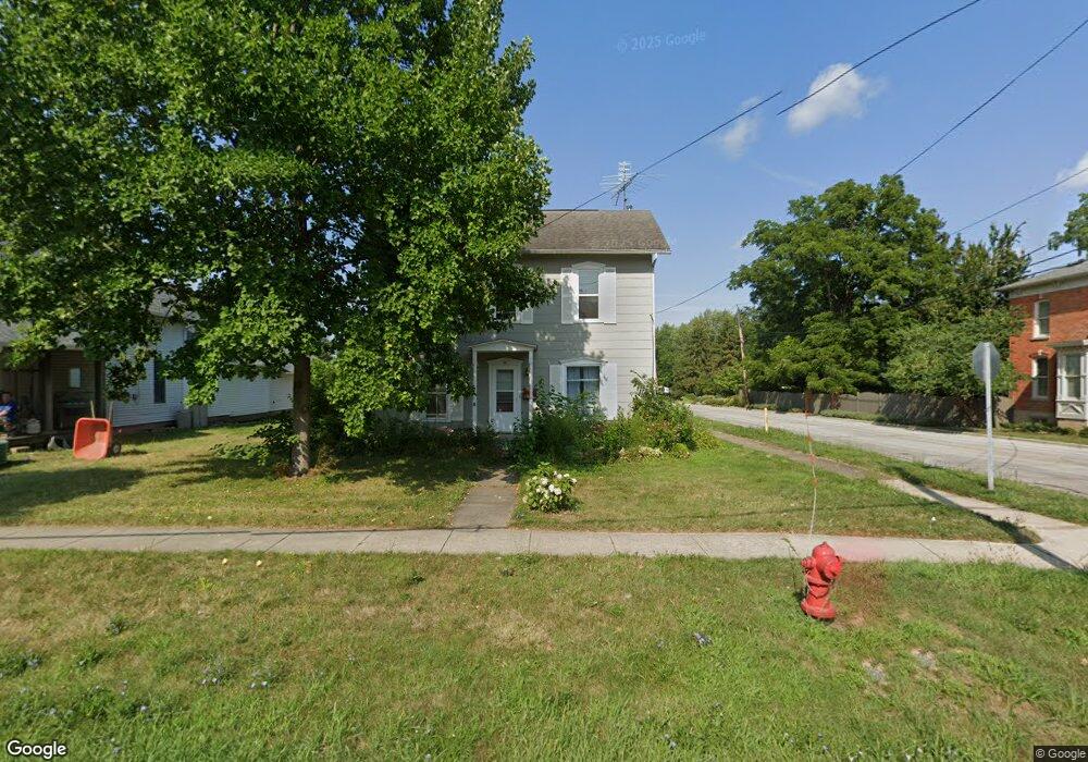 302 S Elm St, Three Oaks, MI 49128 - photo 1