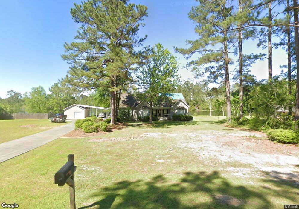 608 Lakeview Cir, Douglas, GA 31535 - photo 1