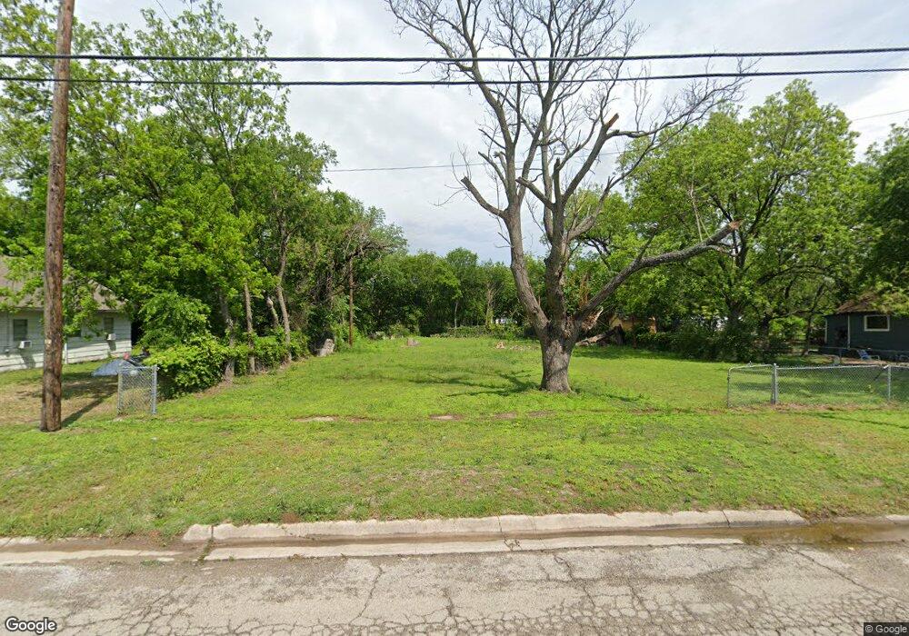 1510 N Weaver St, Gainesville, TX 76240 - photo 1