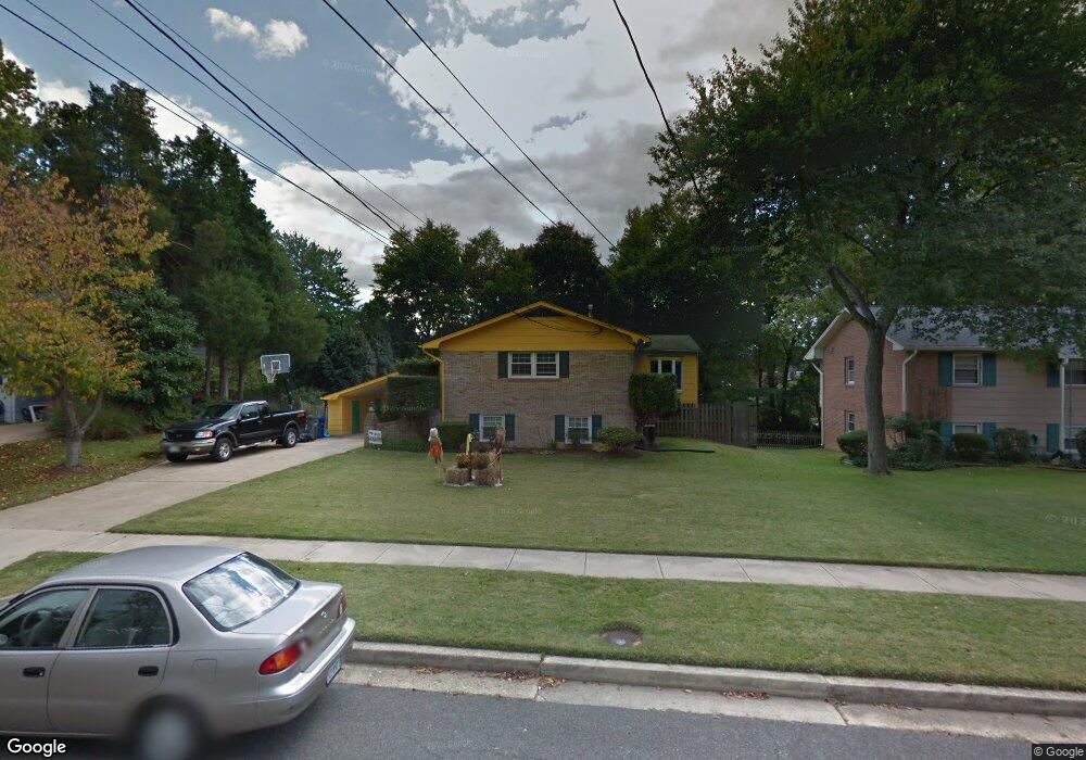 2419 Stirrup Ln, Alexandria, VA 22308 - photo 1