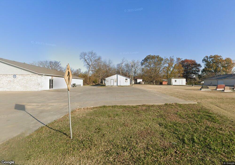 406 E Trudgeon St, Henryetta, OK 74437 - photo 1