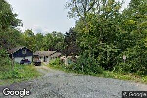 56 Riverside Townhouses Rd, Manchester, VT 05255