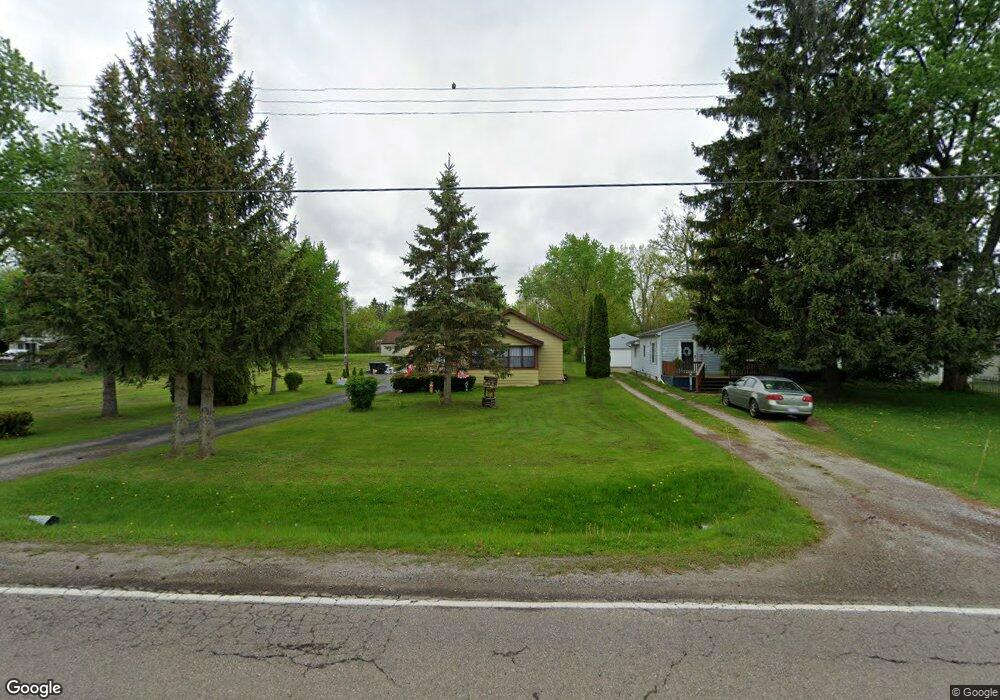 5165 W Court St, Flint, MI 48532 - photo 1