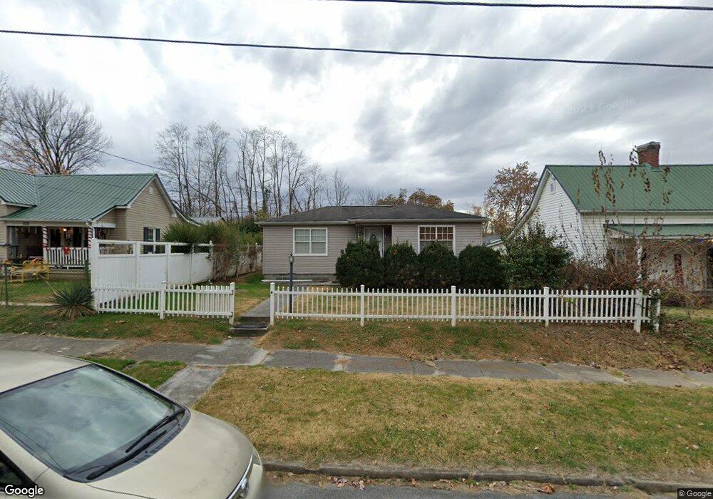 1002 Grover St, Johnson City, TN 37601 - photo 1