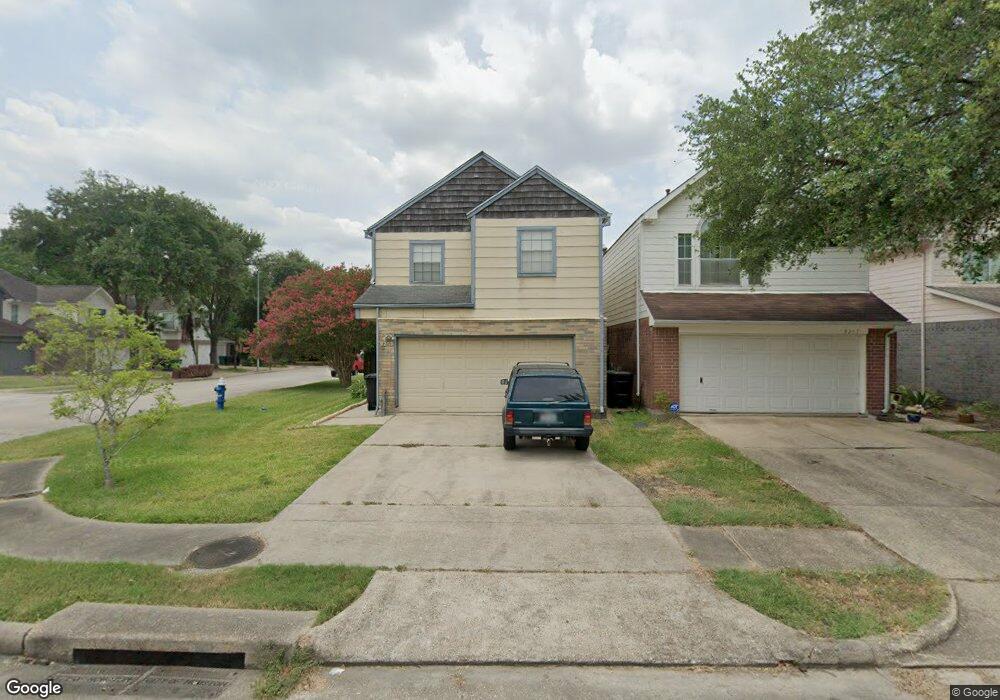 9203 Kingsrose Ln, Houston, TX 77075 - photo 1
