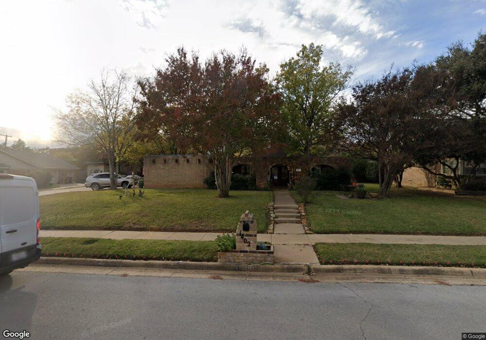 1402 Woodvine Dr, Euless, TX 76040 - photo 1