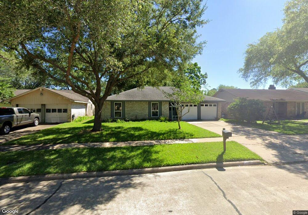 16327 Forest Bend Ave, Friendswood, TX 77546 - photo 1