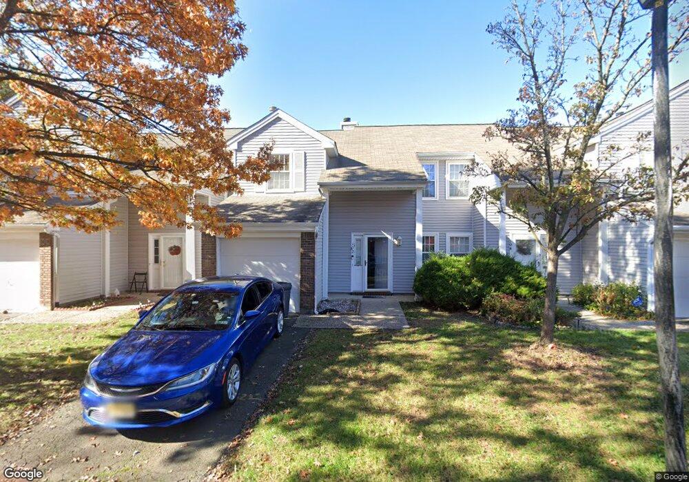 102 Lawrence Ln, New Brunswick, NJ 08901 - photo 1