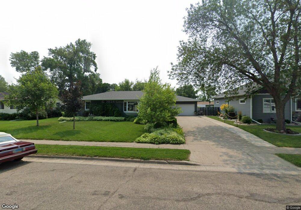 818 17th St NE, Jamestown, ND 58401 - photo 1