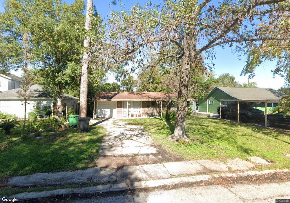 7329 Lakehurst Dr, Houston, TX 77087 - photo 1