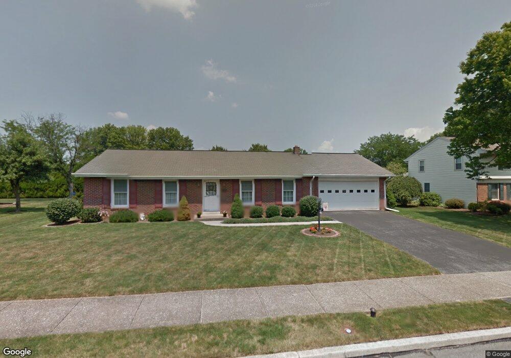 927 E Pine St, Palmyra, PA 17078 - photo 1