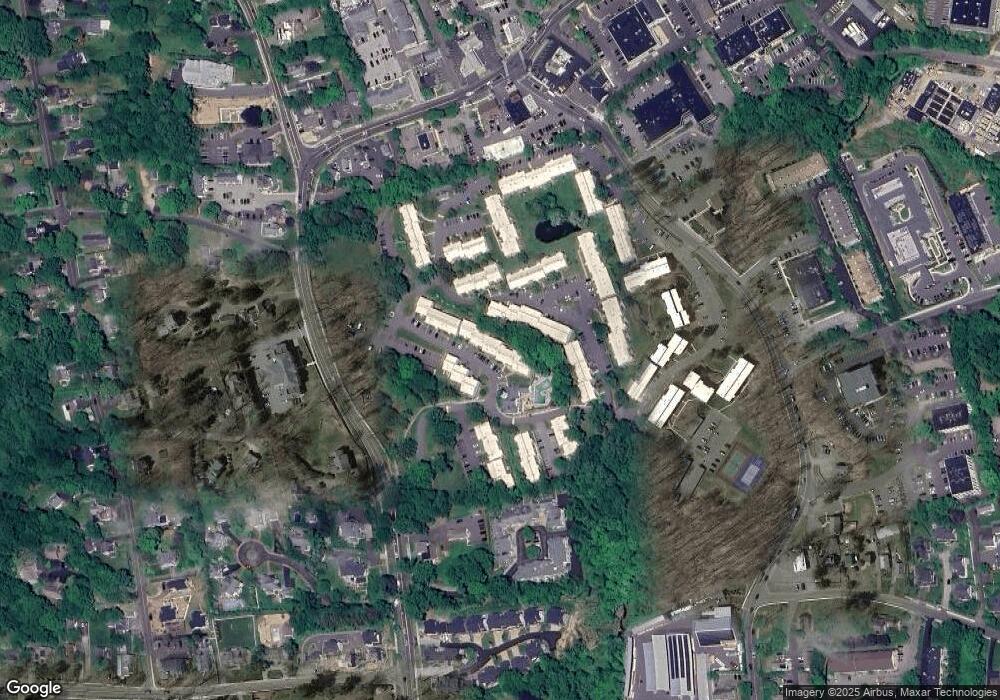 112 Olcott Way, Ridgefield, CT 06877 - photo 1